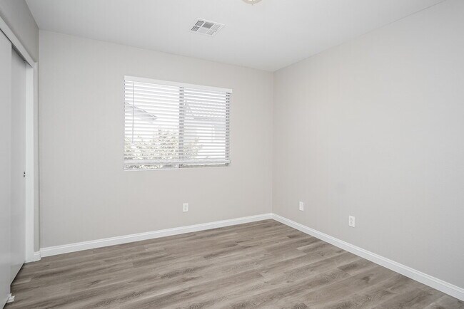 Building Photo - 1932 Basilwood Ct