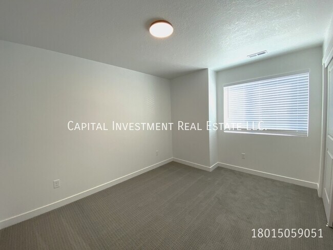 Building Photo - 11541 Engelmann Dr