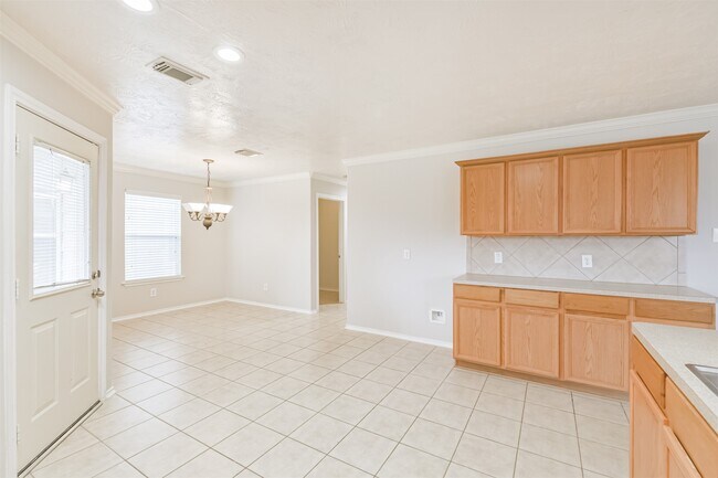 Building Photo - 15023 Roche Rock Dr