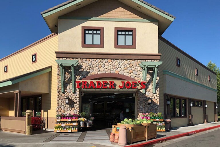 Trader Joe's five minutes away on bike. - 639 Oak Ave