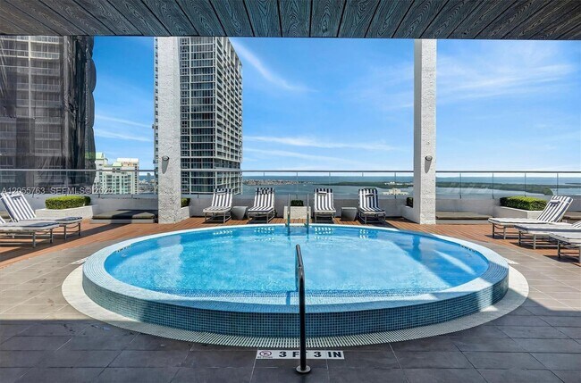 Building Photo - 500 Brickell Ave