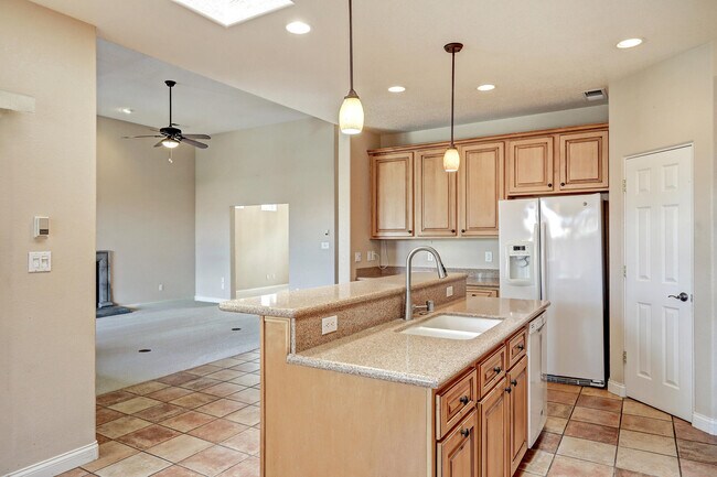 Building Photo - 8415 Disney Pl NE