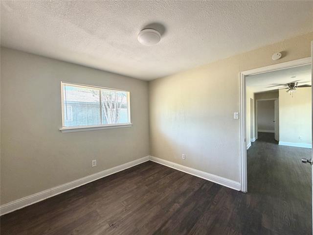 Building Photo - 901 Redbird Dr