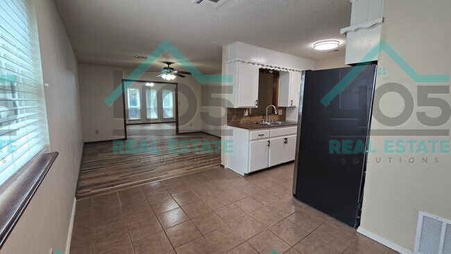 Building Photo - 3 Bed Rental in Norman