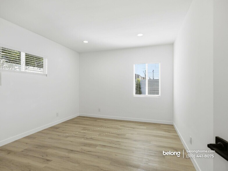 Building Photo - 8446 Penfield Ave