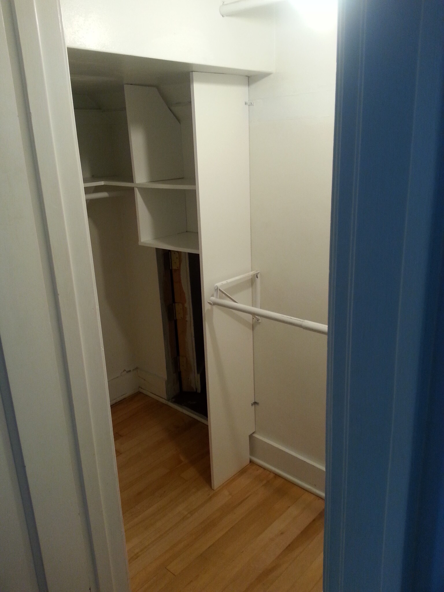 Building Photo - 1361-1363 N Hawley Rd