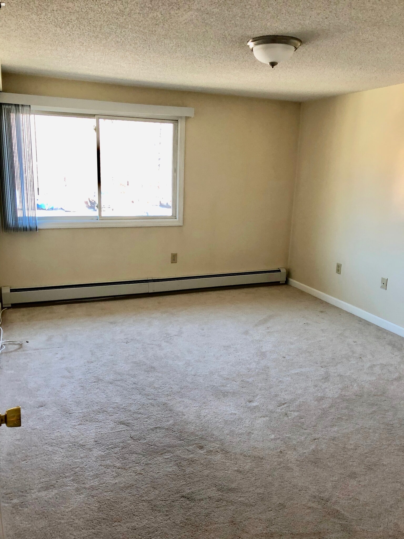 Building Photo - 688 Boston Post Rd E