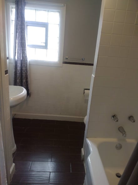 Building Photo - 1818 Darrow Ave