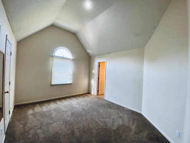 Building Photo - {8514}  Village of Kensington + Finished B...