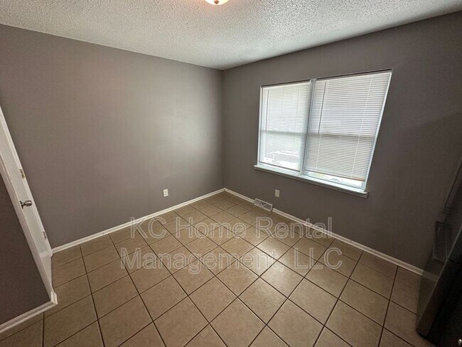 Building Photo - 420 N Jennings Rd