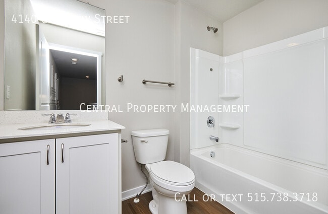 Building Photo - 4140 Glenview St.