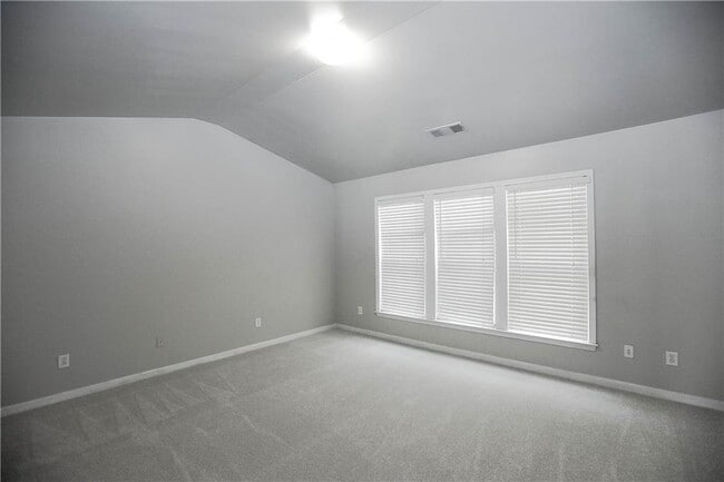 Building Photo - 2388 Fairlie Dr