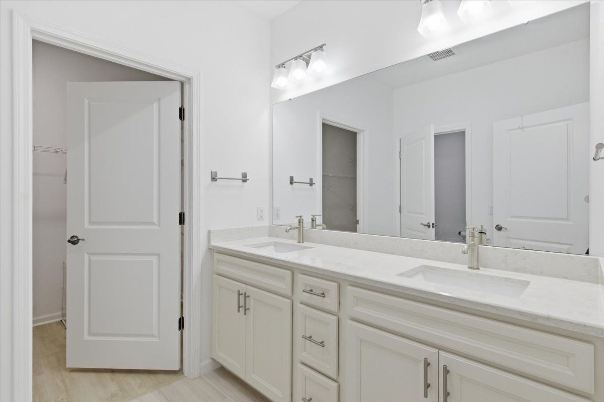 Building Photo - 161 Sand Dollar Dr