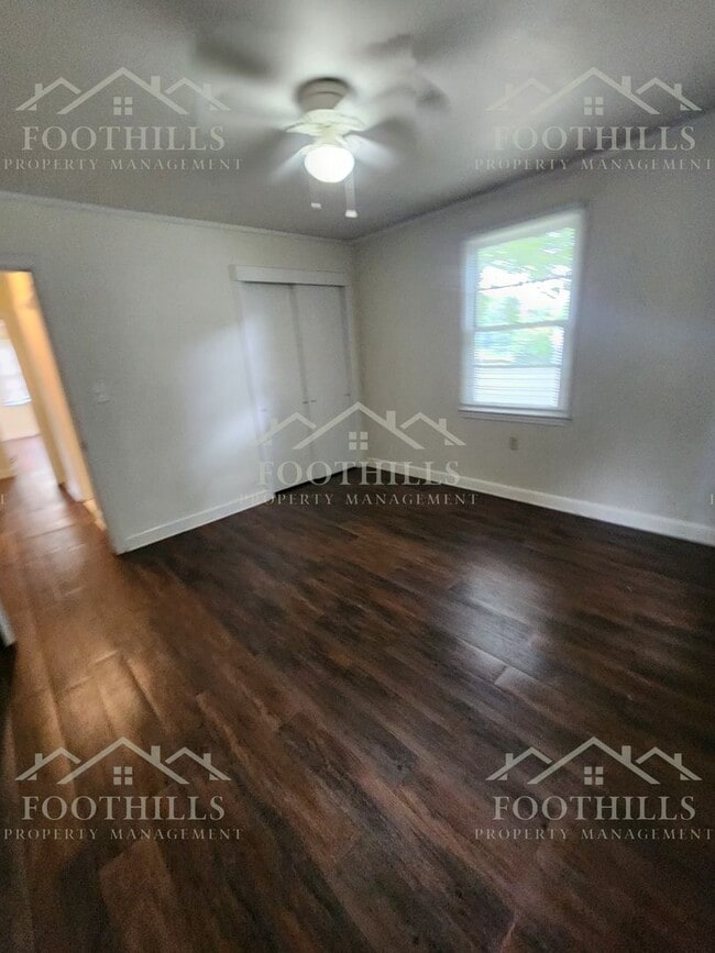 Building Photo - Spacious 3-Bedroom Near Anderson Universit...