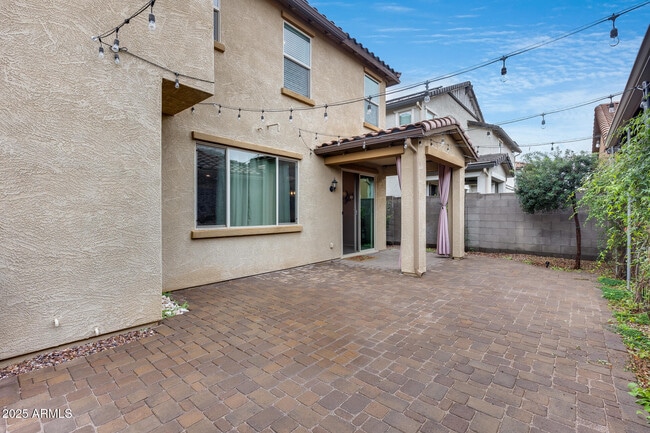 Building Photo - 6853 E Posada Cir