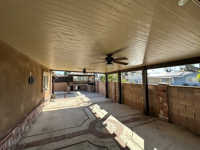 Building Photo - 4611 Harrison St