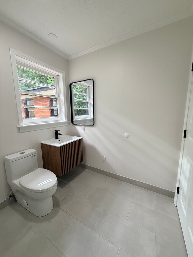 Building Photo - Recently Remodeled | Spacious Open Layout | Move-In Ready