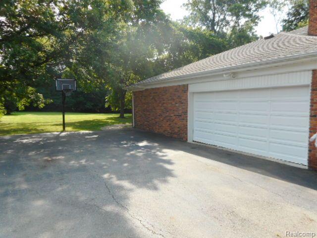 Building Photo - 7441 Jackson Park Dr