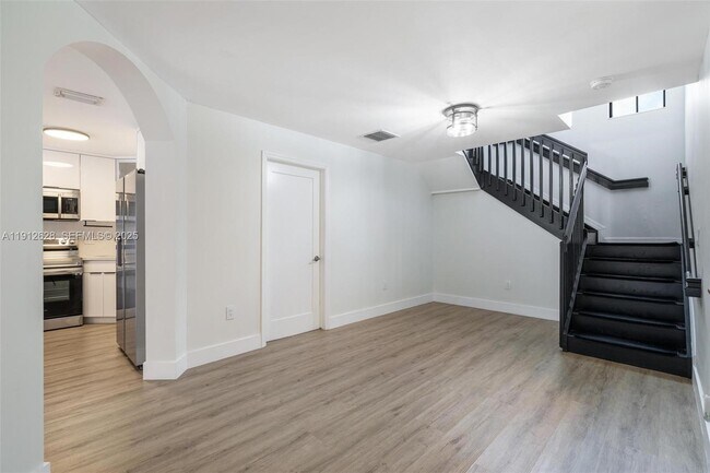 Building Photo - 8658 SW 159th Ct