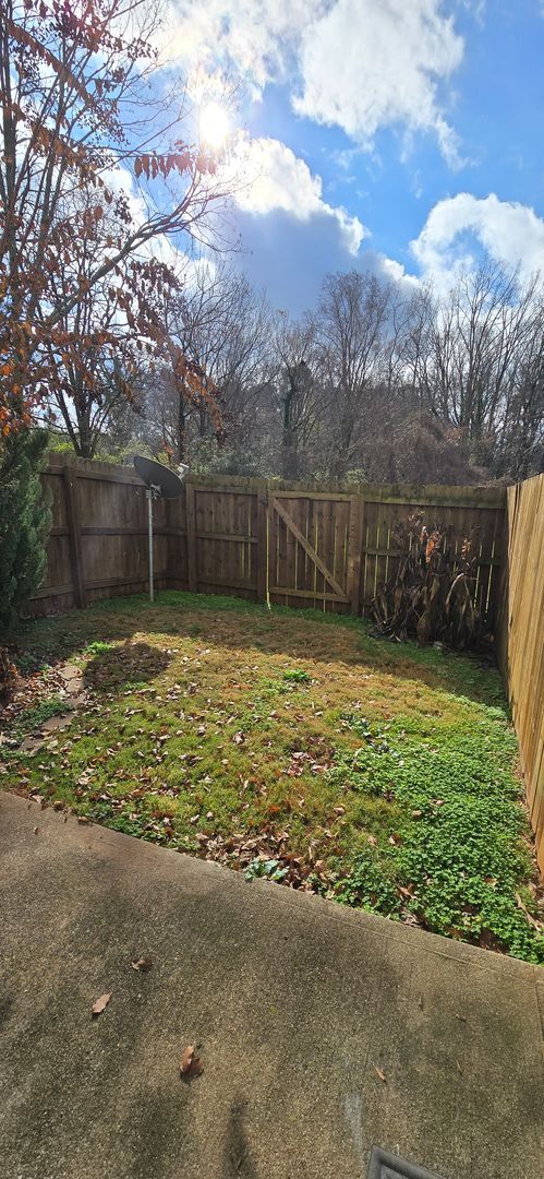 Building Photo - Lovely Jasper Townhome