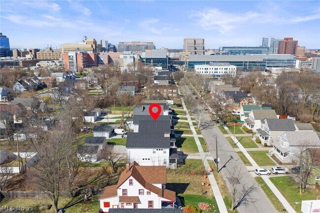 Building Photo - 2256 E 100th St