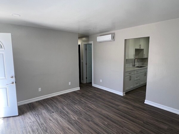 Building Photo - 122 Jefferson Ave
