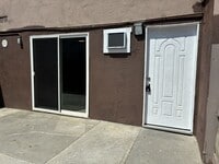 Building Photo - 1129 E La Deney Ct