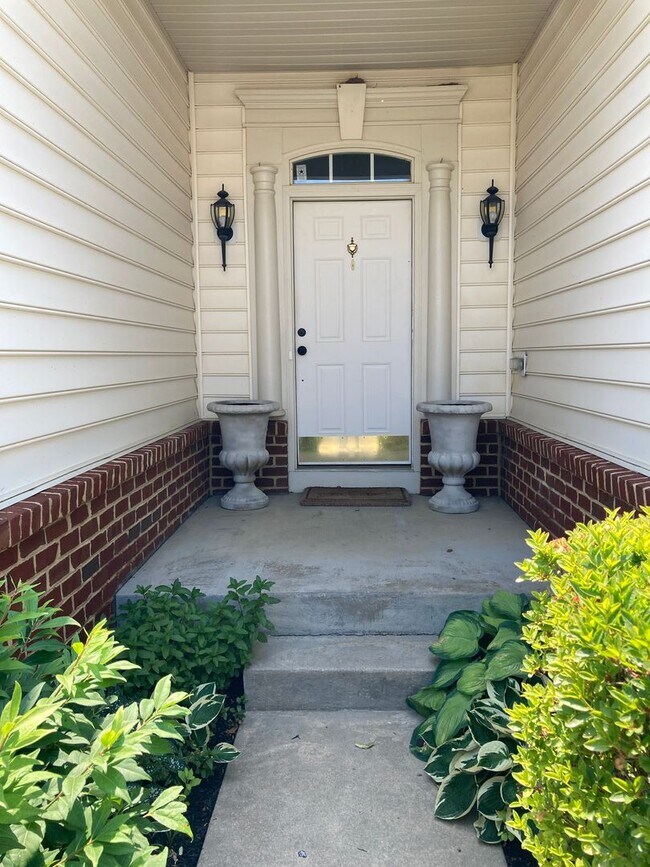 Building Photo - Beautiful 4 Bedroom, 3 Bathroom Single Family Home in the Gated Community of Bulle Rock