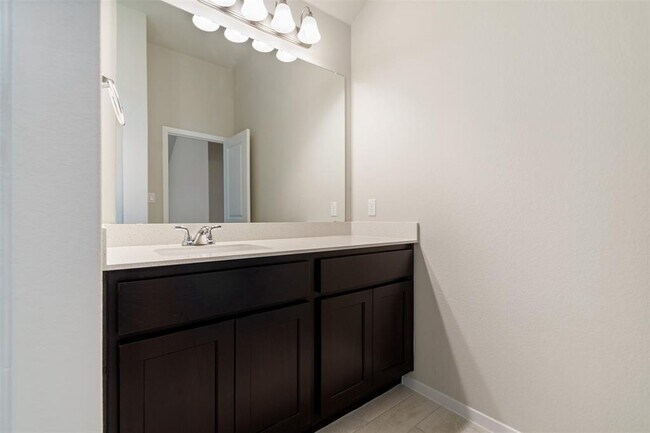 Building Photo - 187 Living Reef Dr