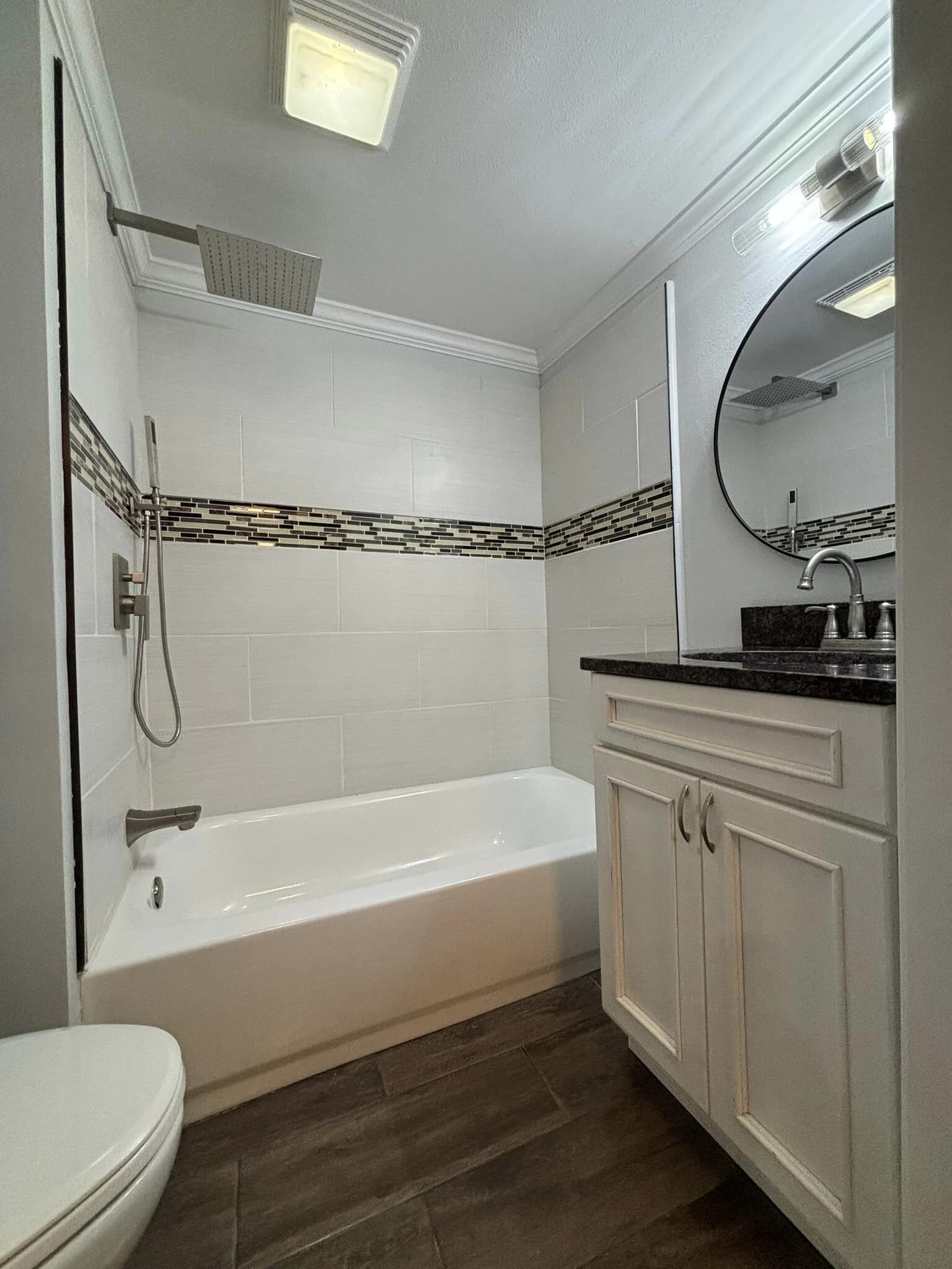 Building Photo - 718 S Pine St