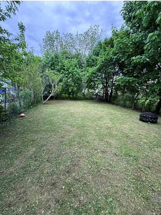 Building Photo - 25 Lent St