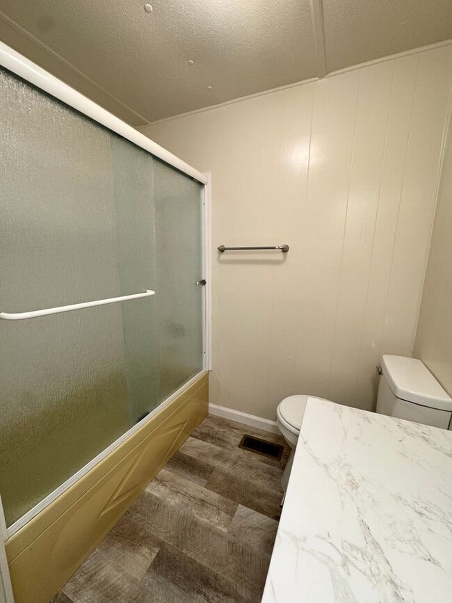 Building Photo - Looking for Tranquility? Look No Further!