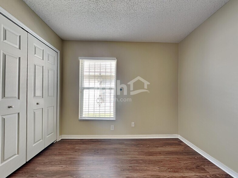 Building Photo - 5053 Foxcroft Ct