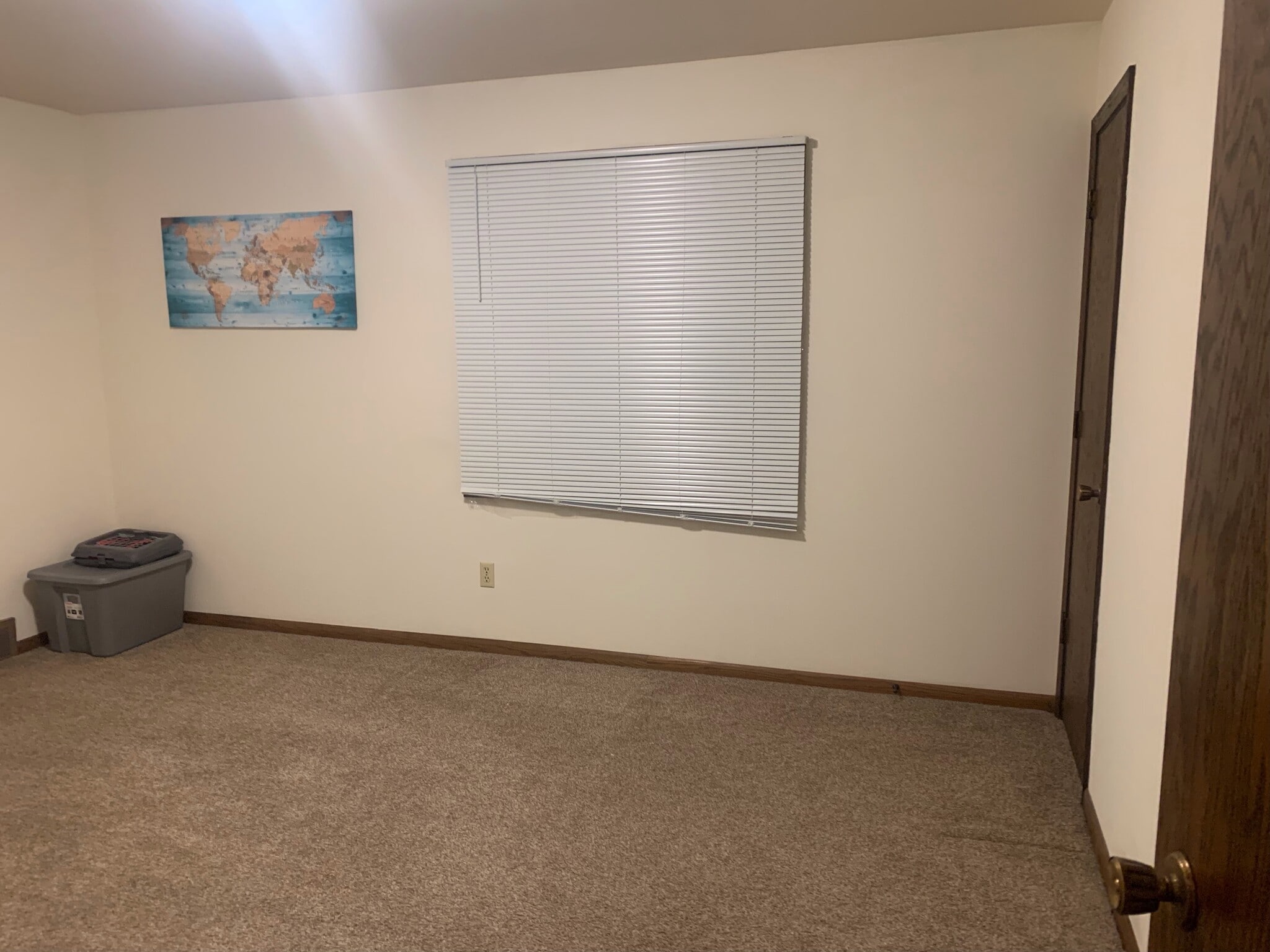 Building Photo - 912 W MacArthur Ave