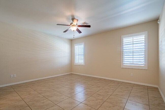 Building Photo - LAS BARRANCAS POOL HOME WITH SOLAR