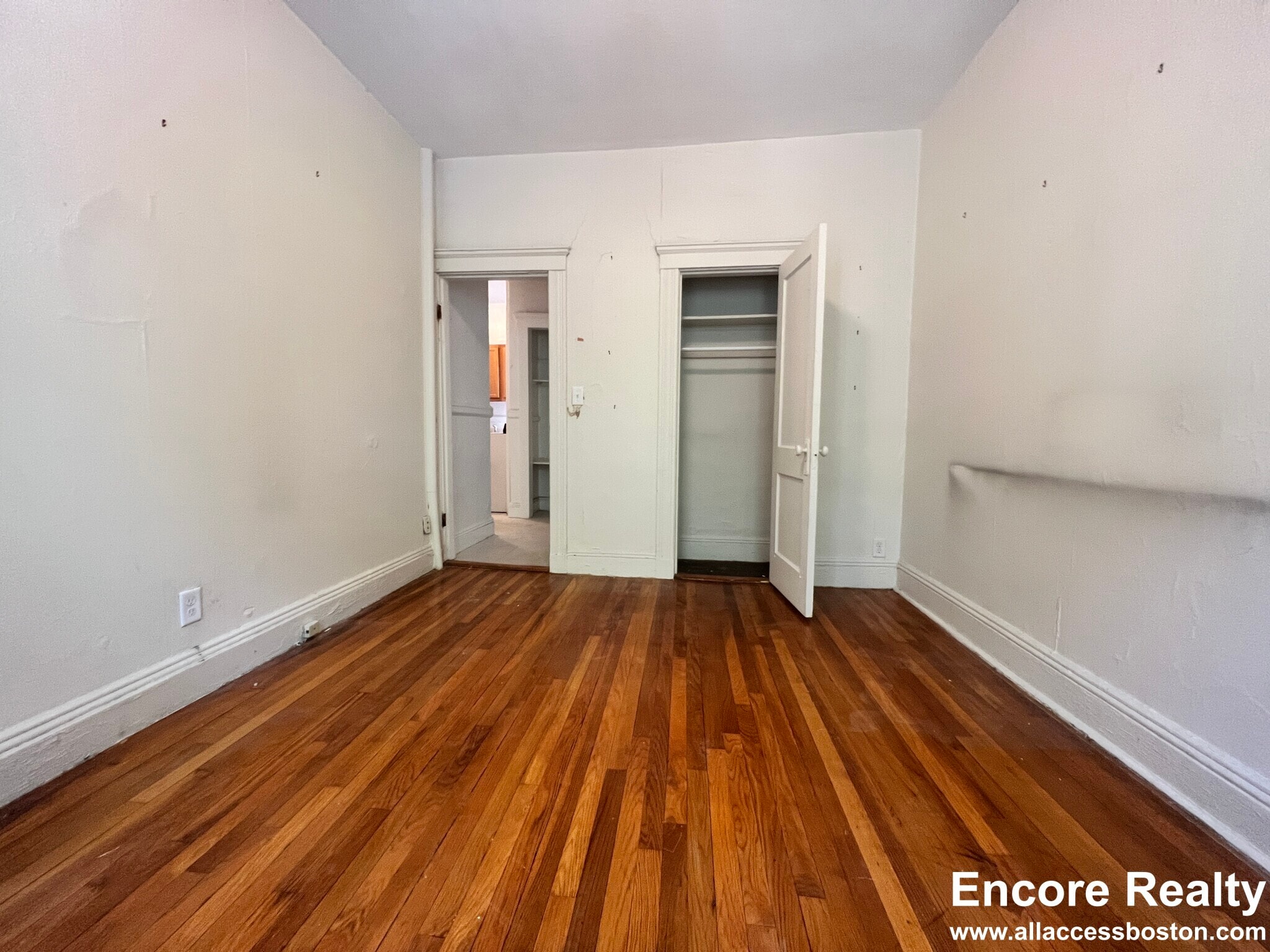 Building Photo - 15 Egremont Rd