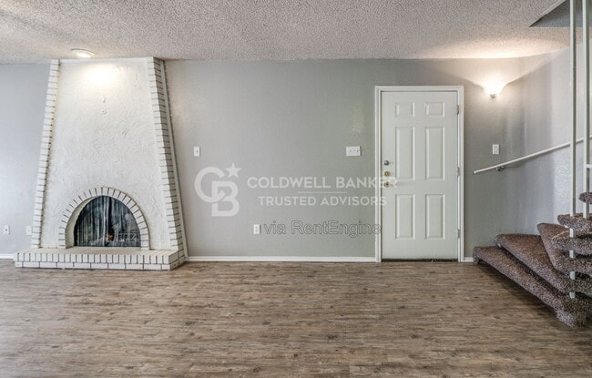 Building Photo - 5332 Kenosha Ave