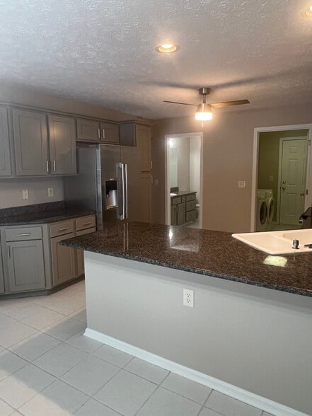 Kitchen - 36447 N Reserve Cir