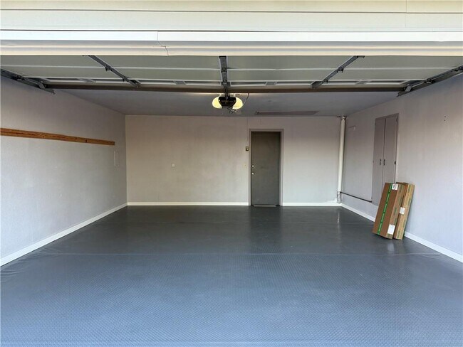 Building Photo - 2714 W Fir St