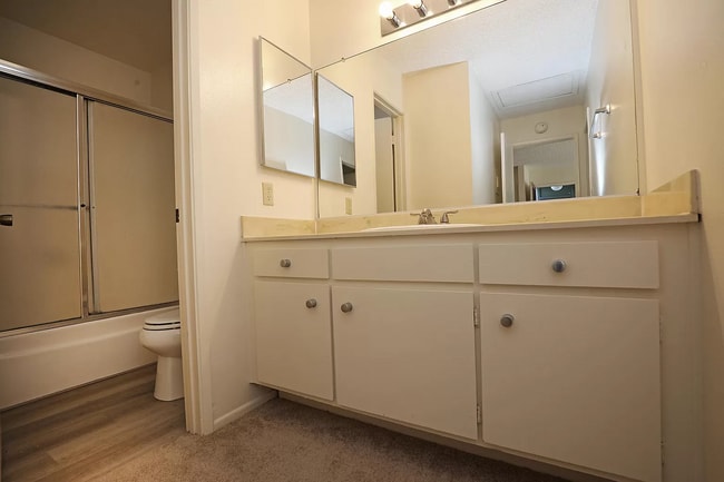 Building Photo - This one bedroom/one bathroom!