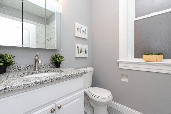 Bathroom 1 - 3632 Wyoming St