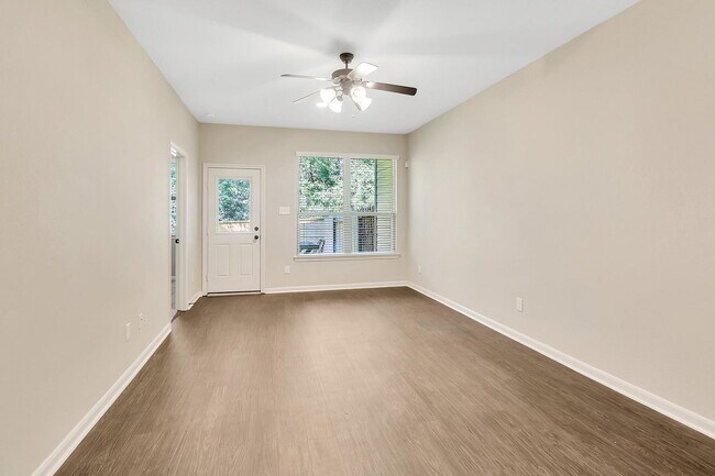 Building Photo - 222 Cheswood Forest Pl