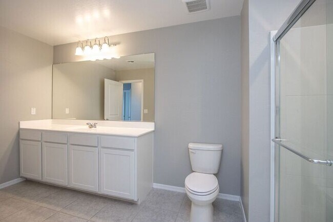 Building Photo - Home at Mission Royal Resort Living Community! 5bd 3ba 2688sqft!