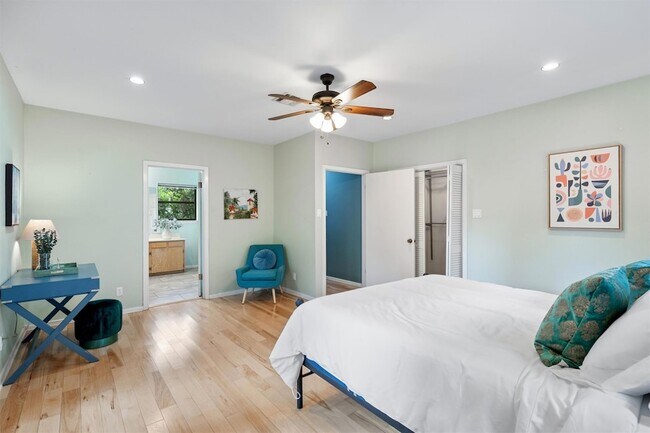 Building Photo - 2116 Glendale Pl