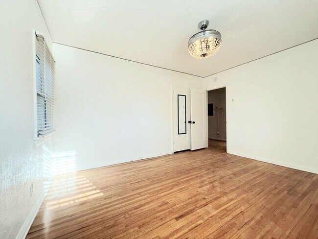 Building Photo - 7001 2nd Ave