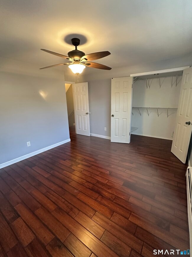 Building Photo - 1693 Litchfield Turnpike