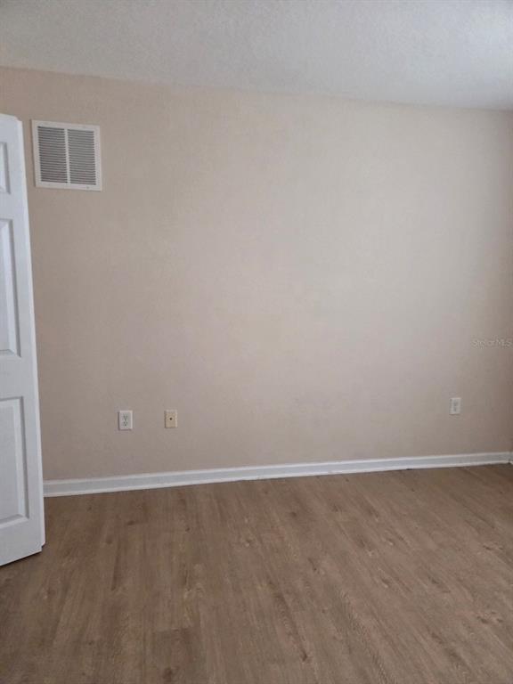 Building Photo - 5824 Lake Pointe Village Cir