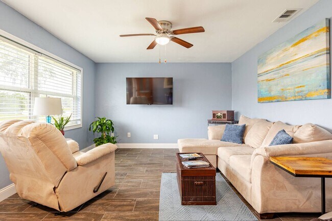 Building Photo - 942 Boulder Dr