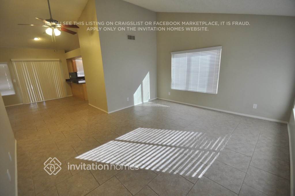 Building Photo - 1320 E Tonto Ln