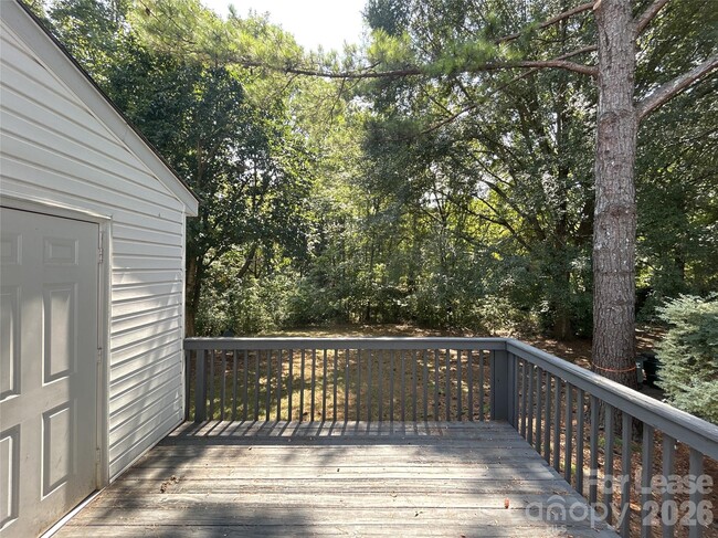 Building Photo - 6041 Cougar Ln